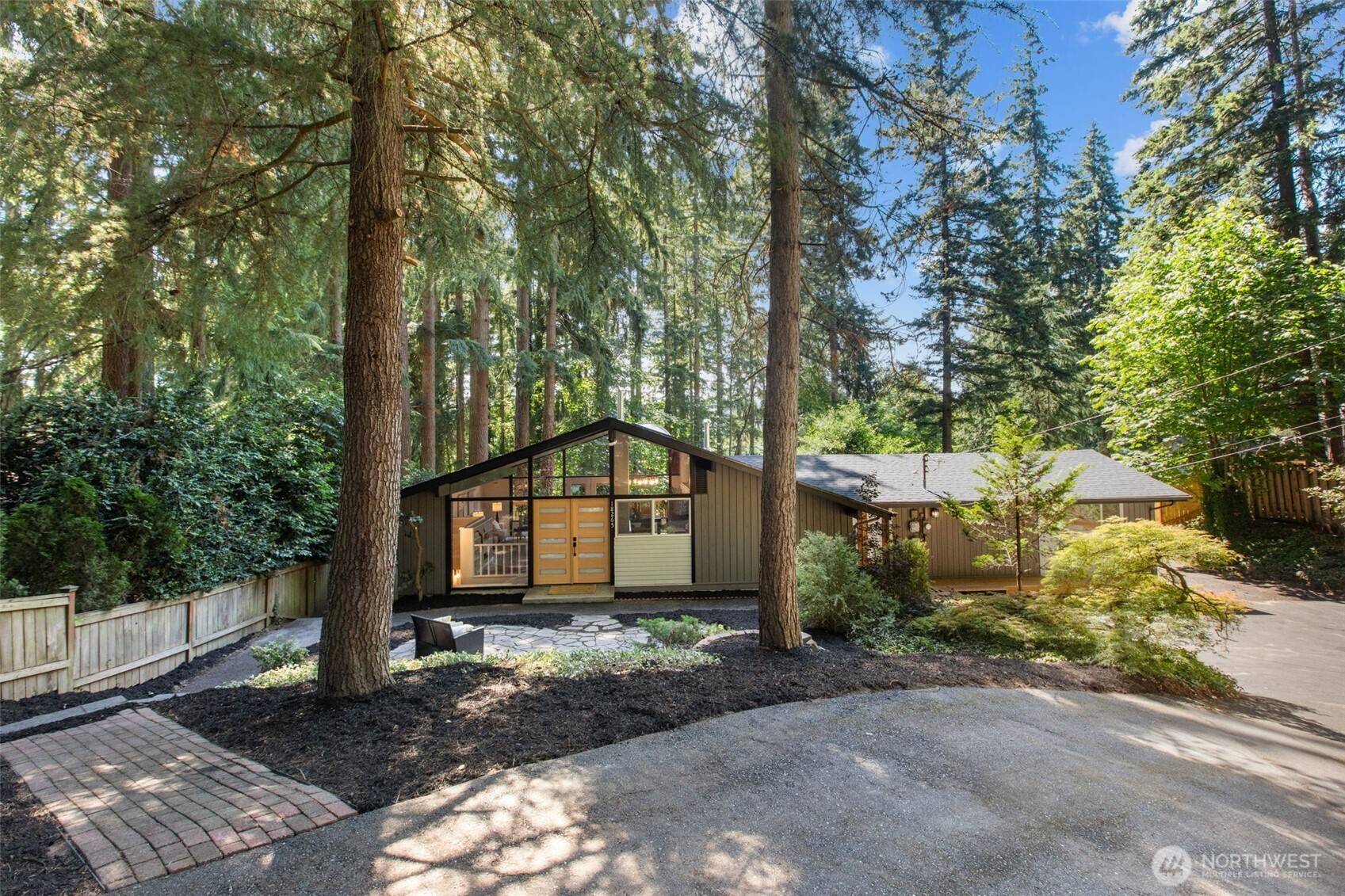 Lake Forest Park, WA 98155,18265 47th PL NE