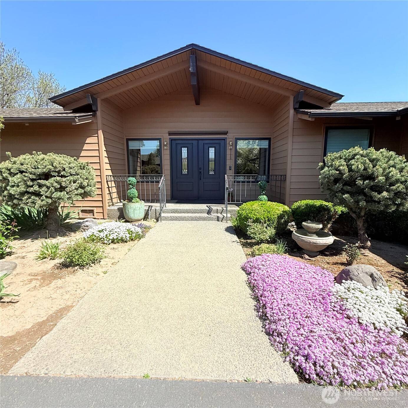 Walla Walla, WA 99362,811 Country Club DR