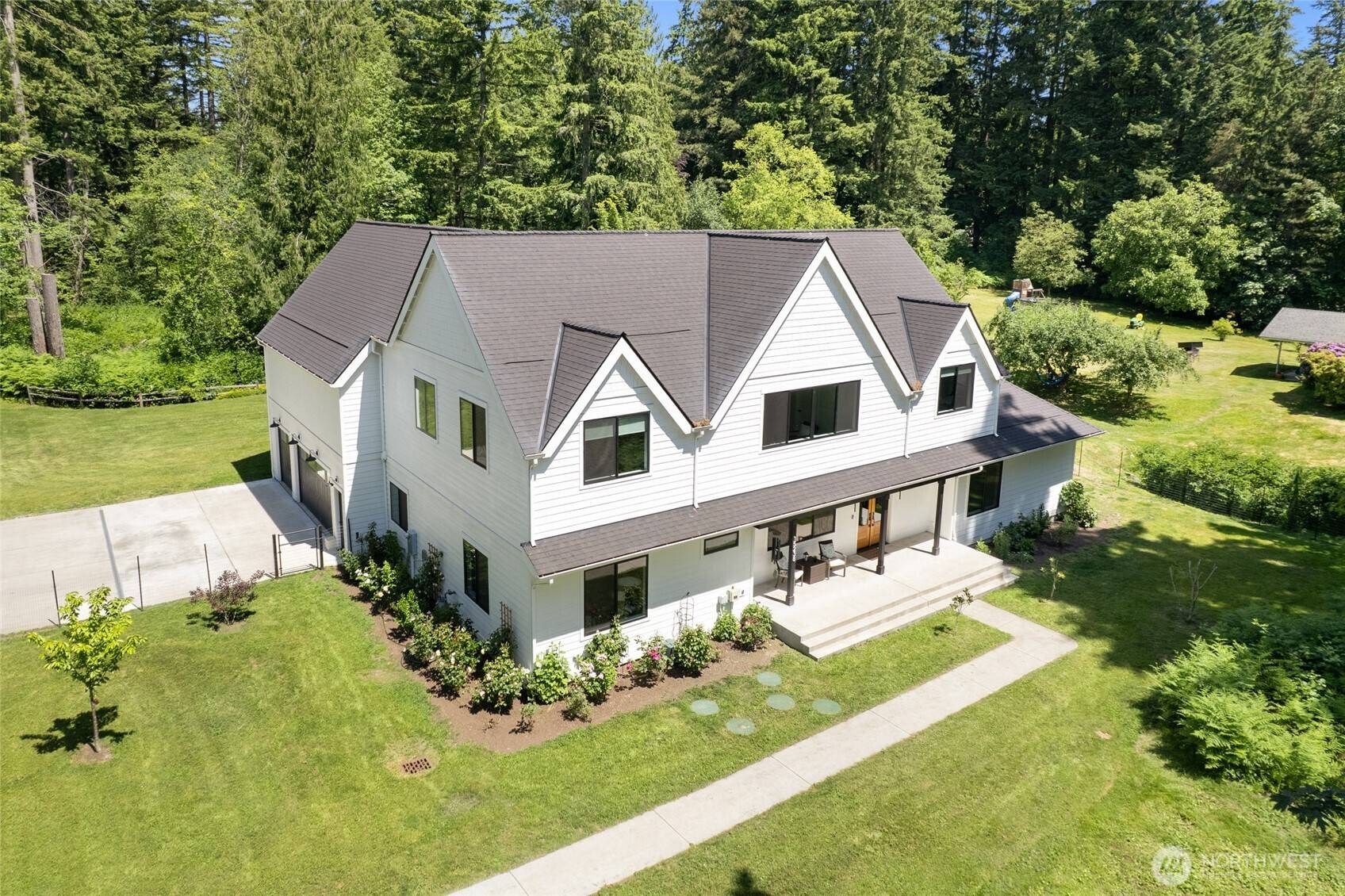 Woodinville, WA 98072,15238 NE 195th ST