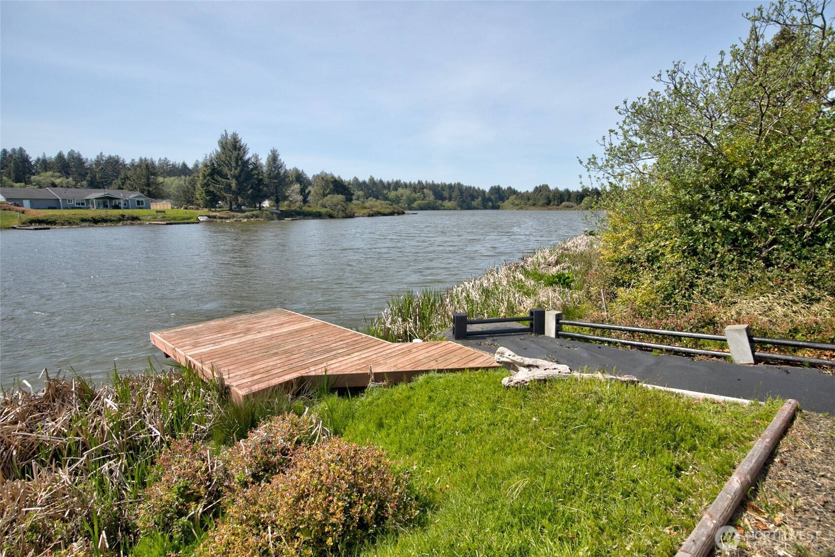 Ocean Shores, WA 98569,293 Glacier CT SE
