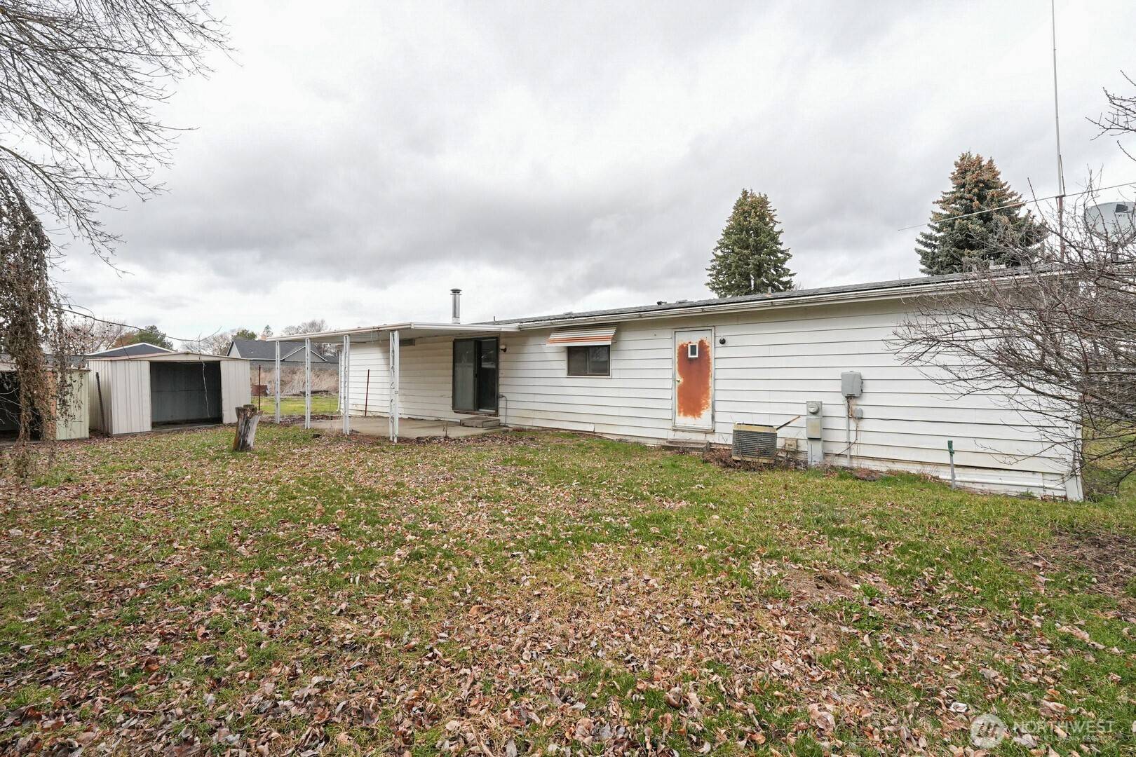 Saint John, WA 99171,204 E Oak ST