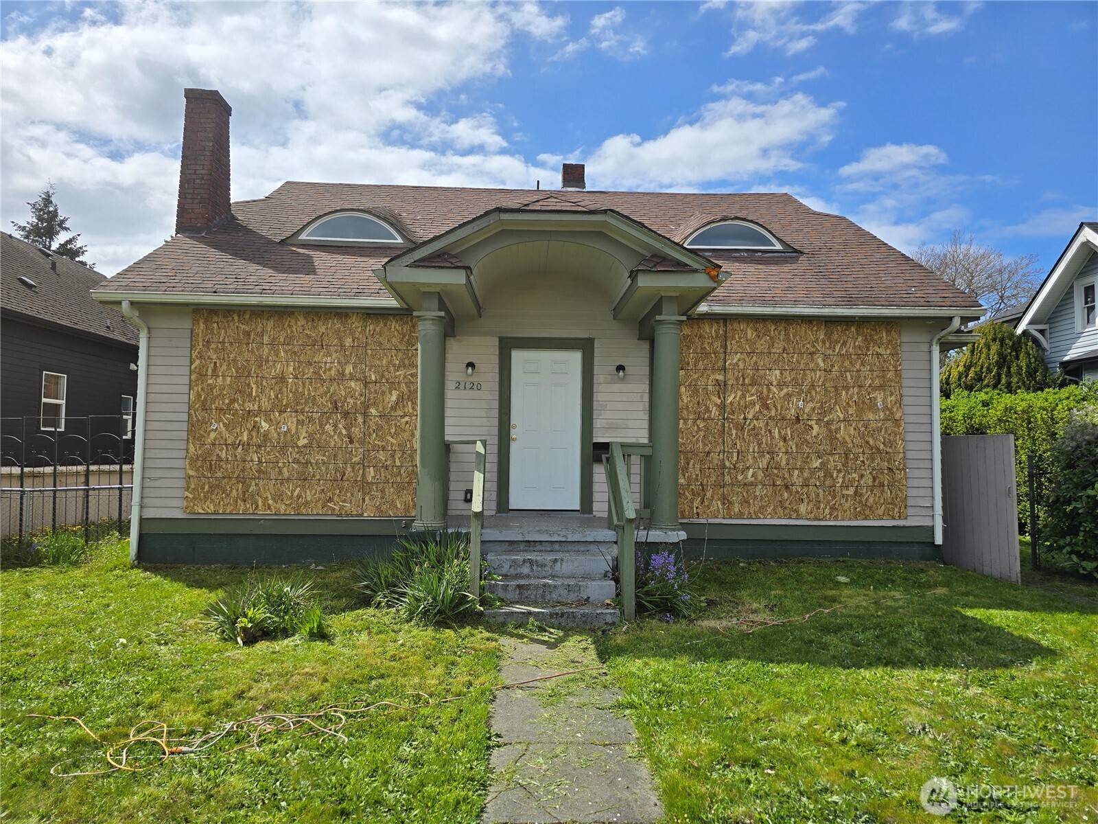 Tacoma, WA 98405,2120 S J ST