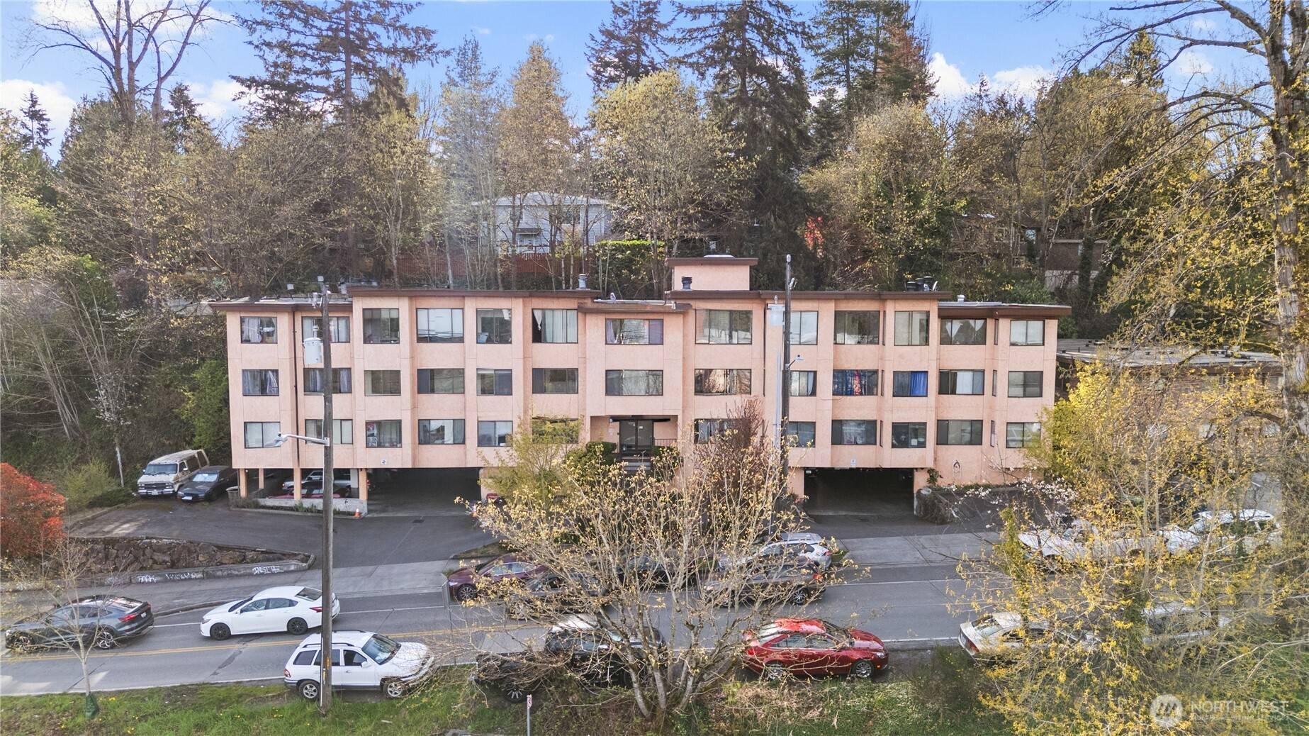 Seattle, WA 98125,10505 NE 24th AVE
