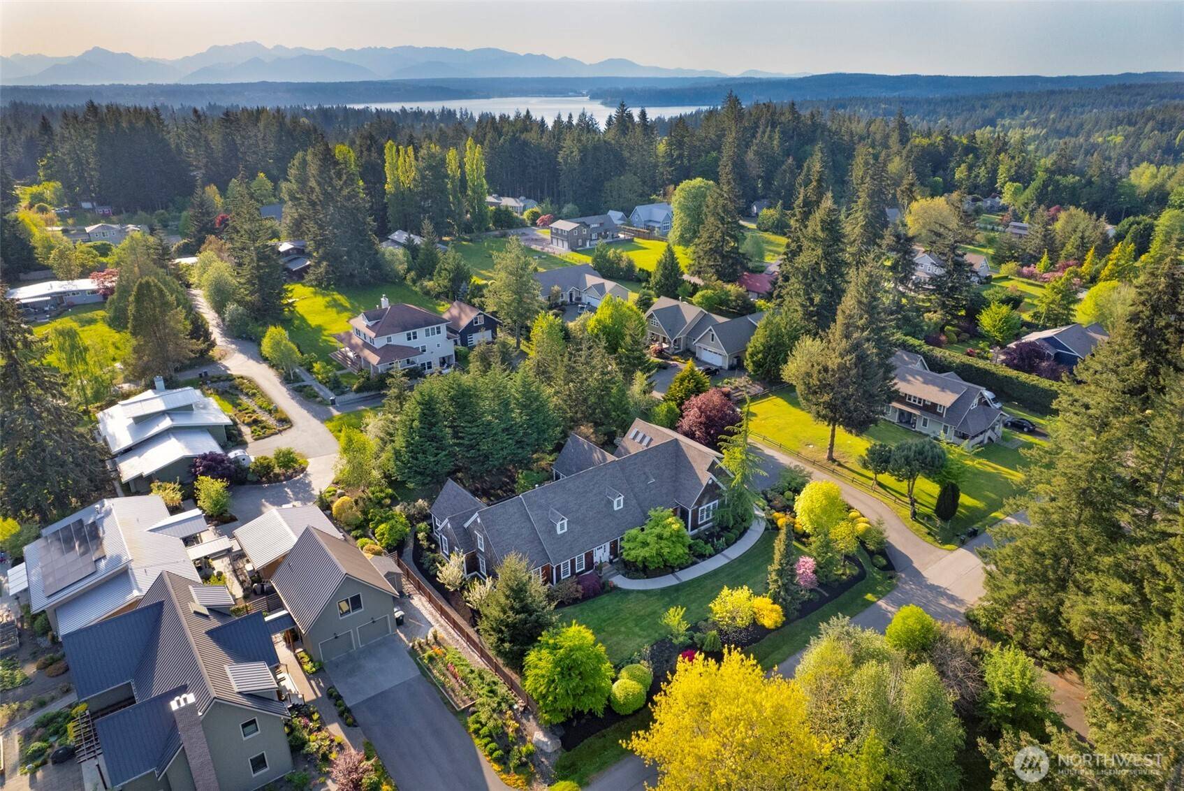 Bainbridge Island, WA 98110,11281 Fieldstone LN NE