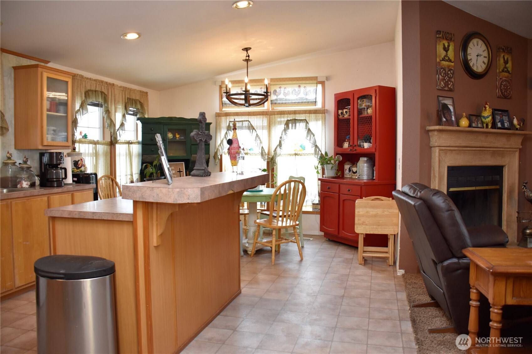 Soap Lake, WA 98851,330 N Juniper St