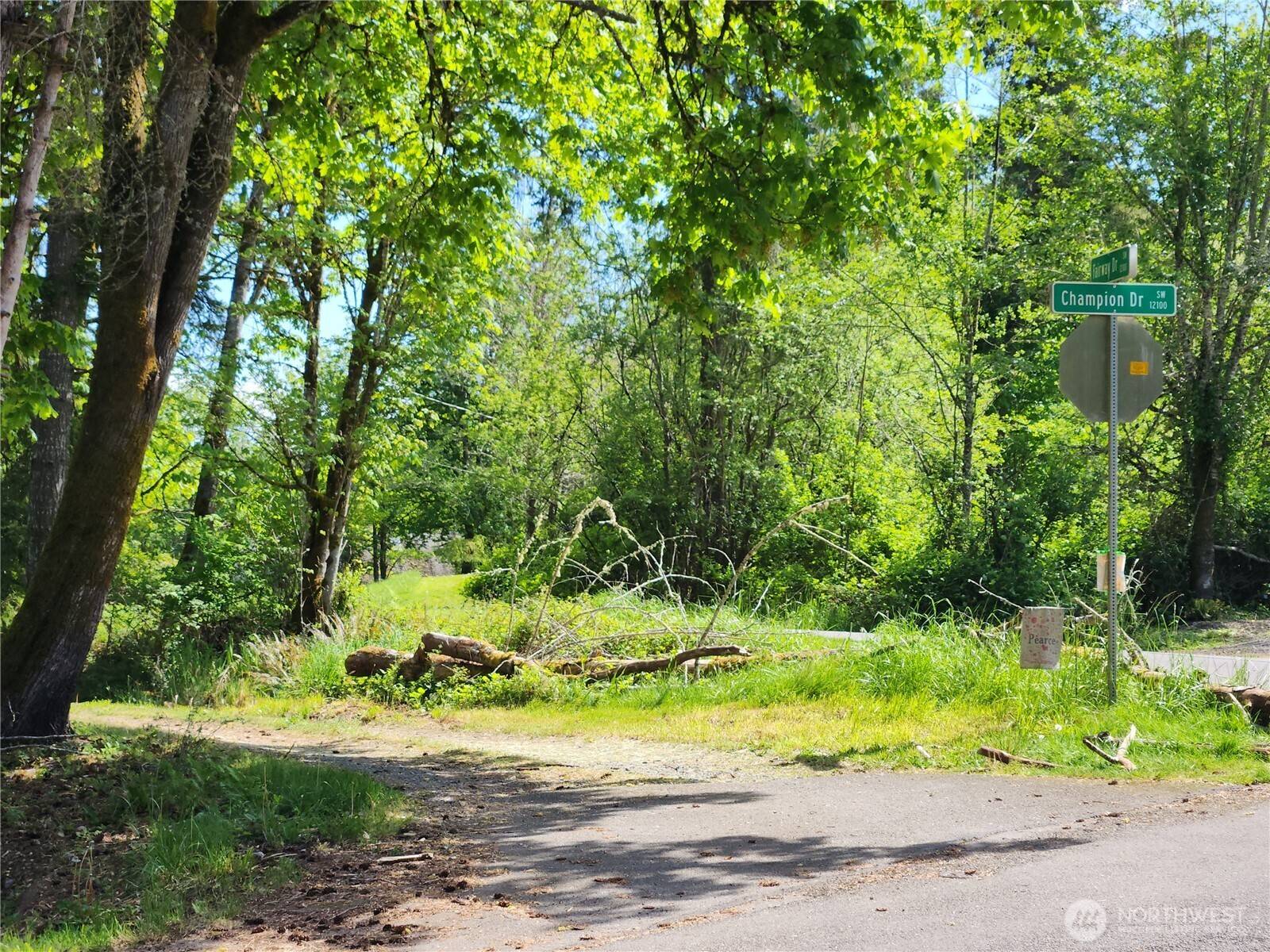 Olympia, WA 98512,12116 SW Fairway DR