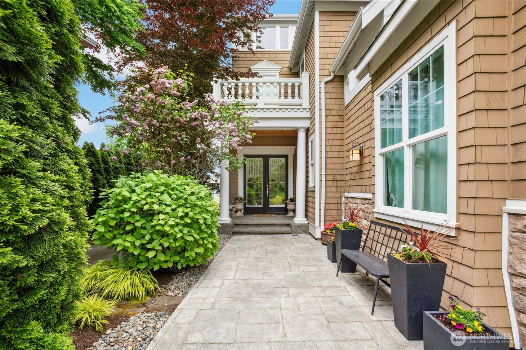 Renton, WA 98056,3011 Mountain View AVE N