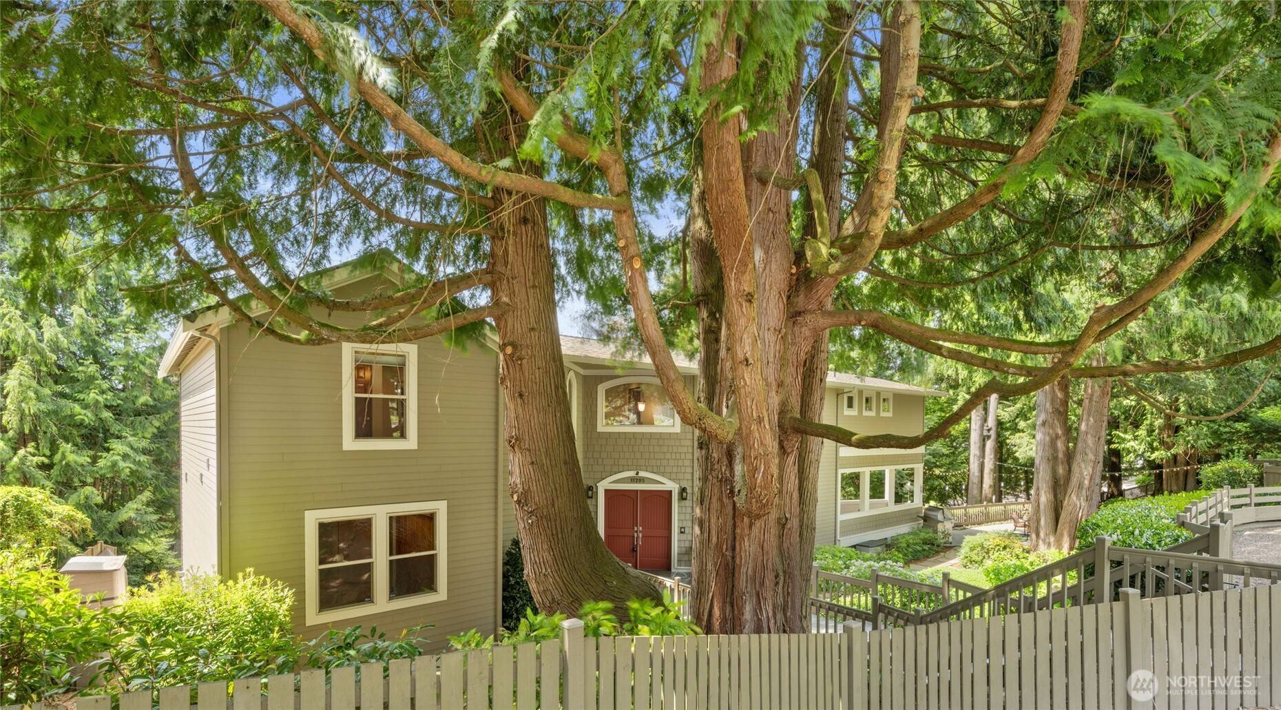 Kirkland, WA 98033,11205 NE 95th ST