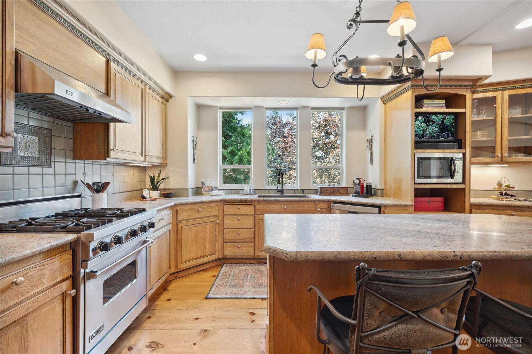 Kirkland, WA 98033,11205 NE 95th ST