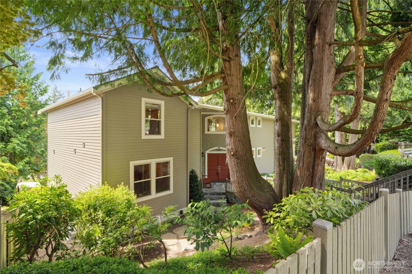 Kirkland, WA 98033,11205 NE 95th ST