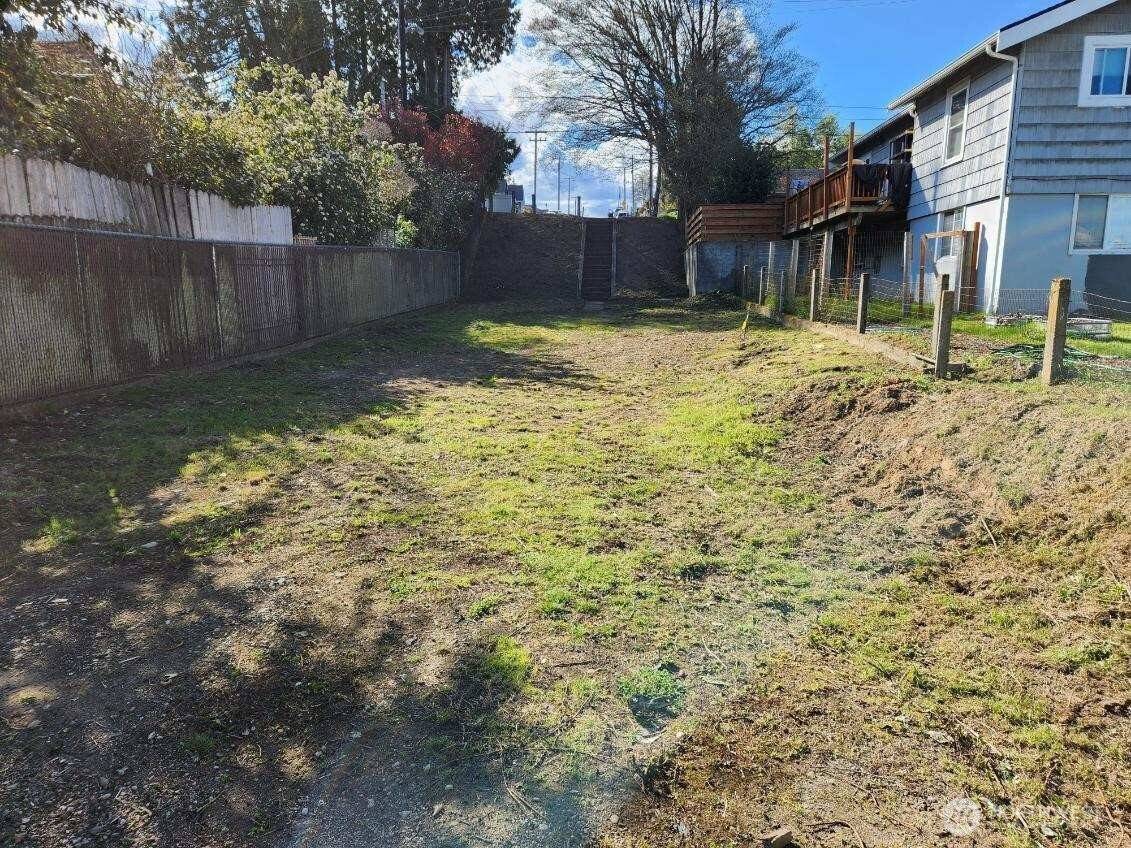 Bremerton, WA 98337,826 Chester AVE
