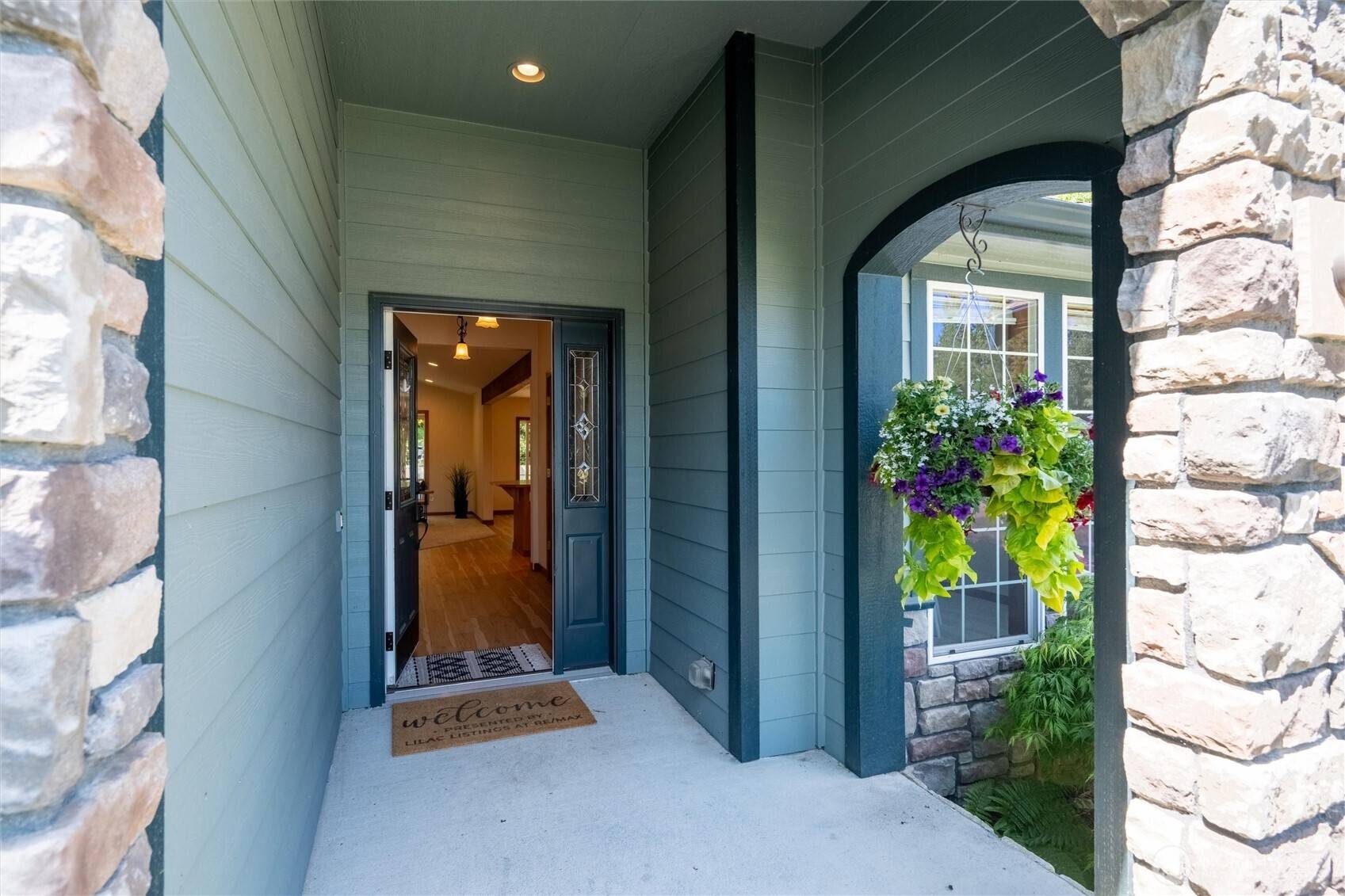 Blaine, WA 98230,8385 Glendale DR
