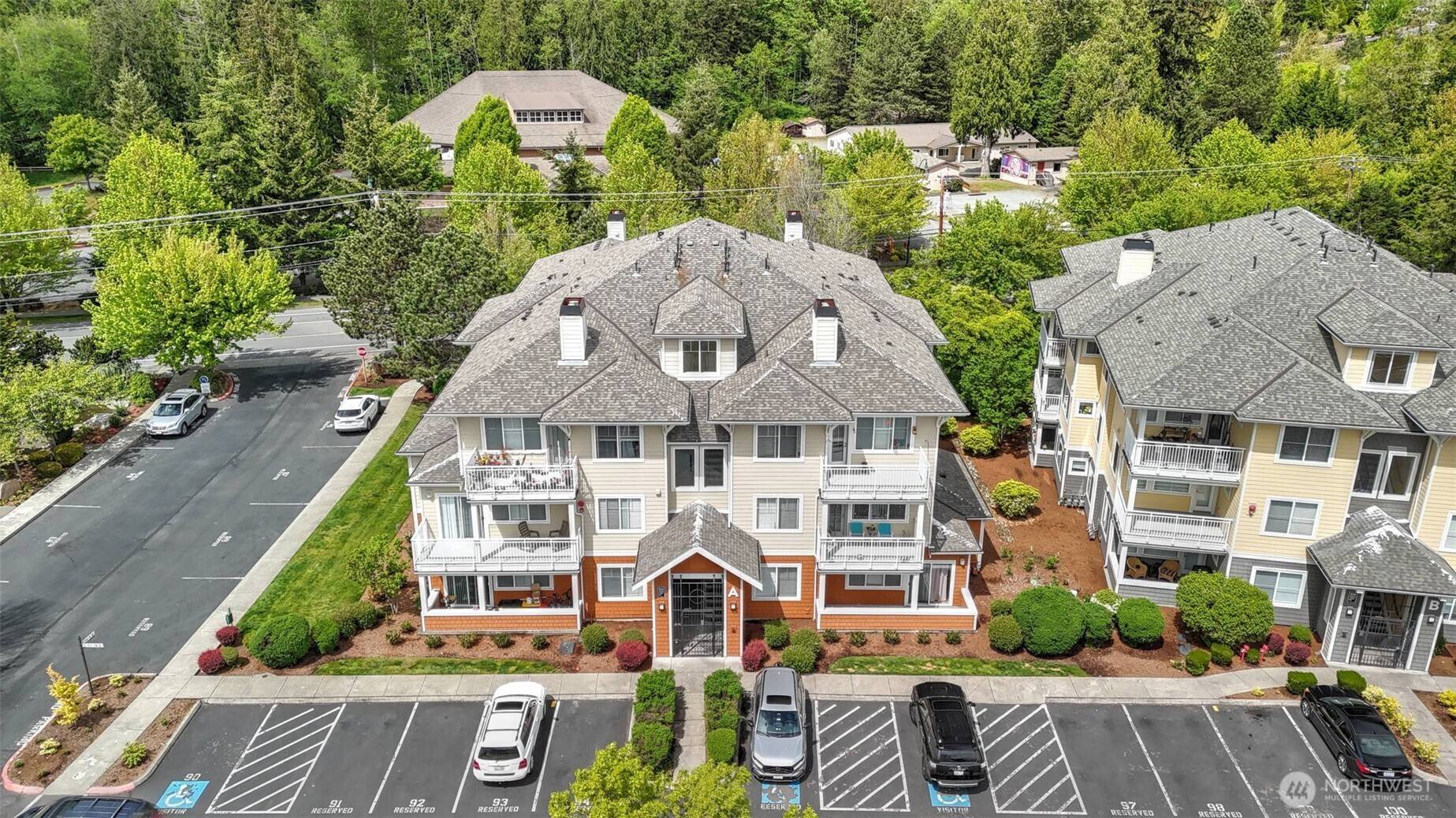 Sammamish, WA 98074,564 225th LN NE #A-105