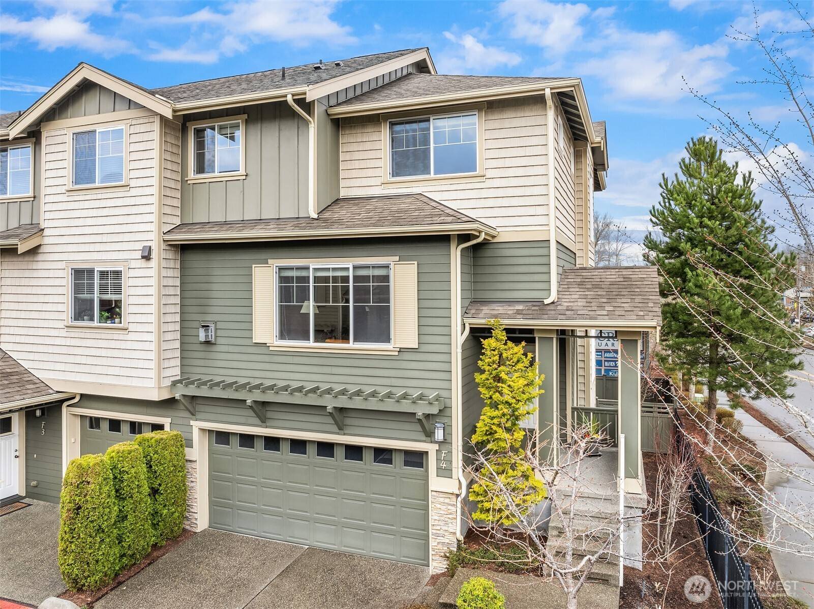 Renton, WA 98059,4650 NE 3rd LN #F4