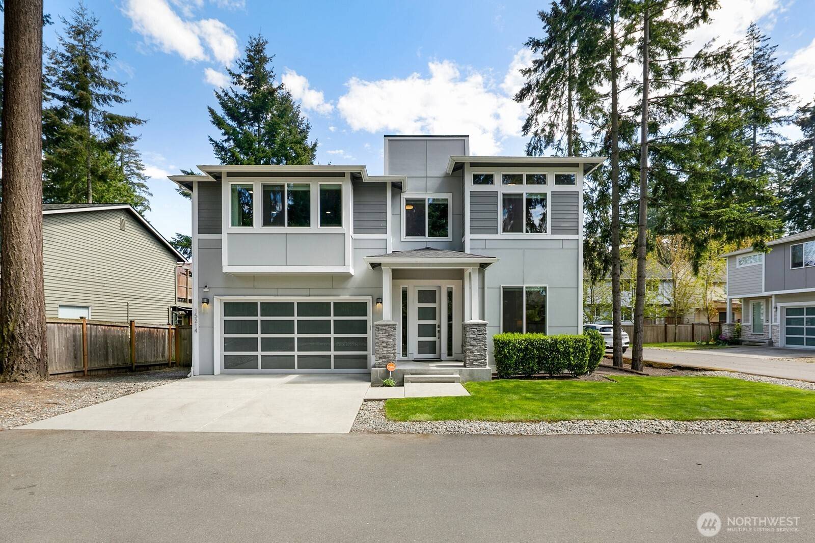 Shoreline, WA 98133,15214 Dayton AVE N