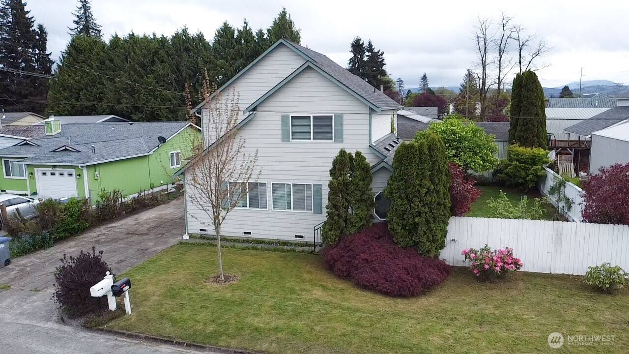 Elma, WA 98541,111 E Martin St