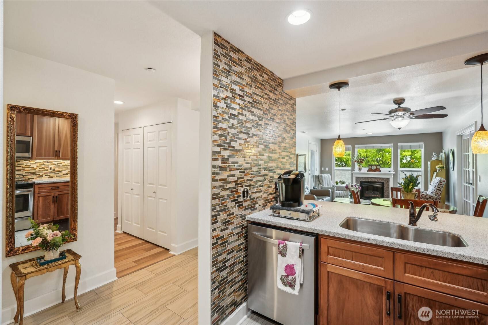 Vancouver, WA 98661,520 SE Columbia River DR #227