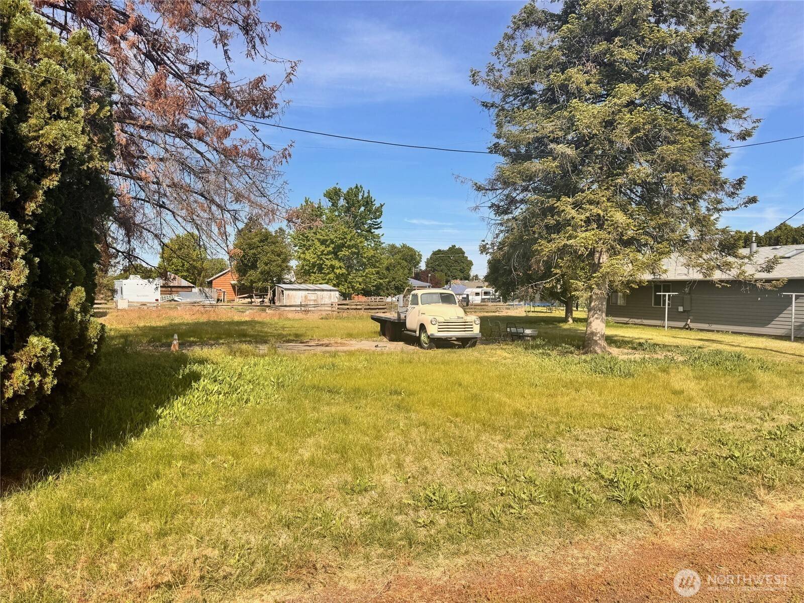 College Place, WA 99324,325 NE Della