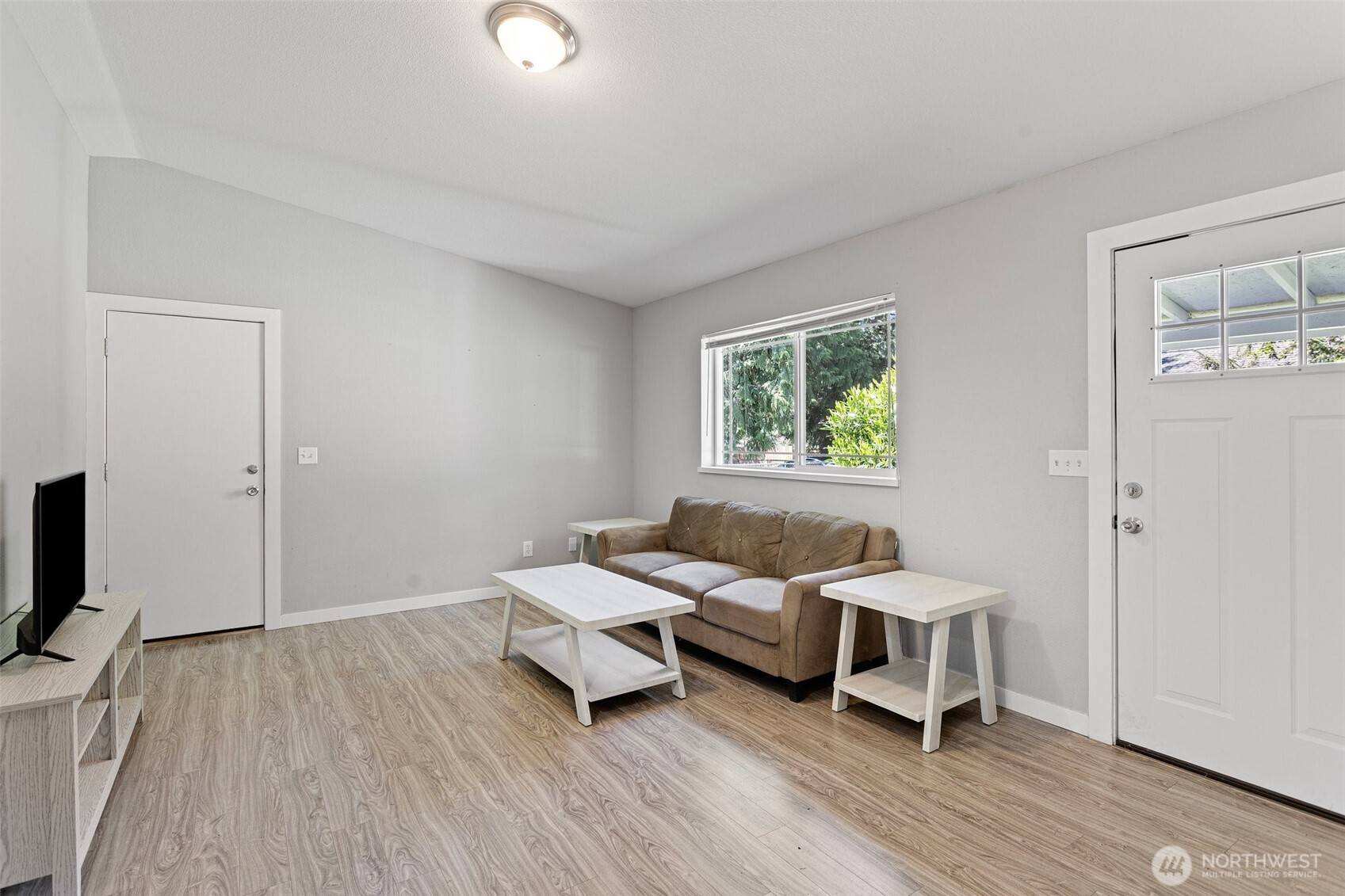 Camano Island, WA 98282,592 Kodiak AVE