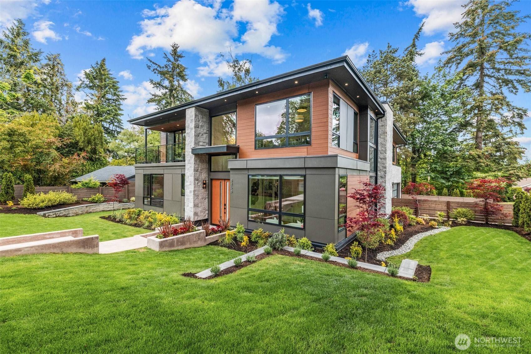 Medina, WA 98039,8458 NE 9th ST
