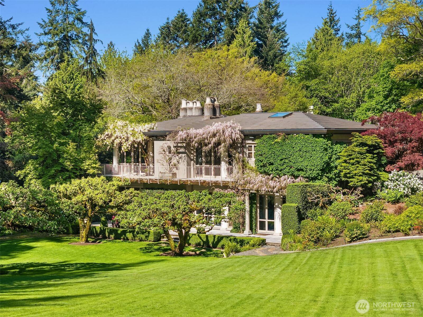Seattle, WA 98177,107 NW Highland DR