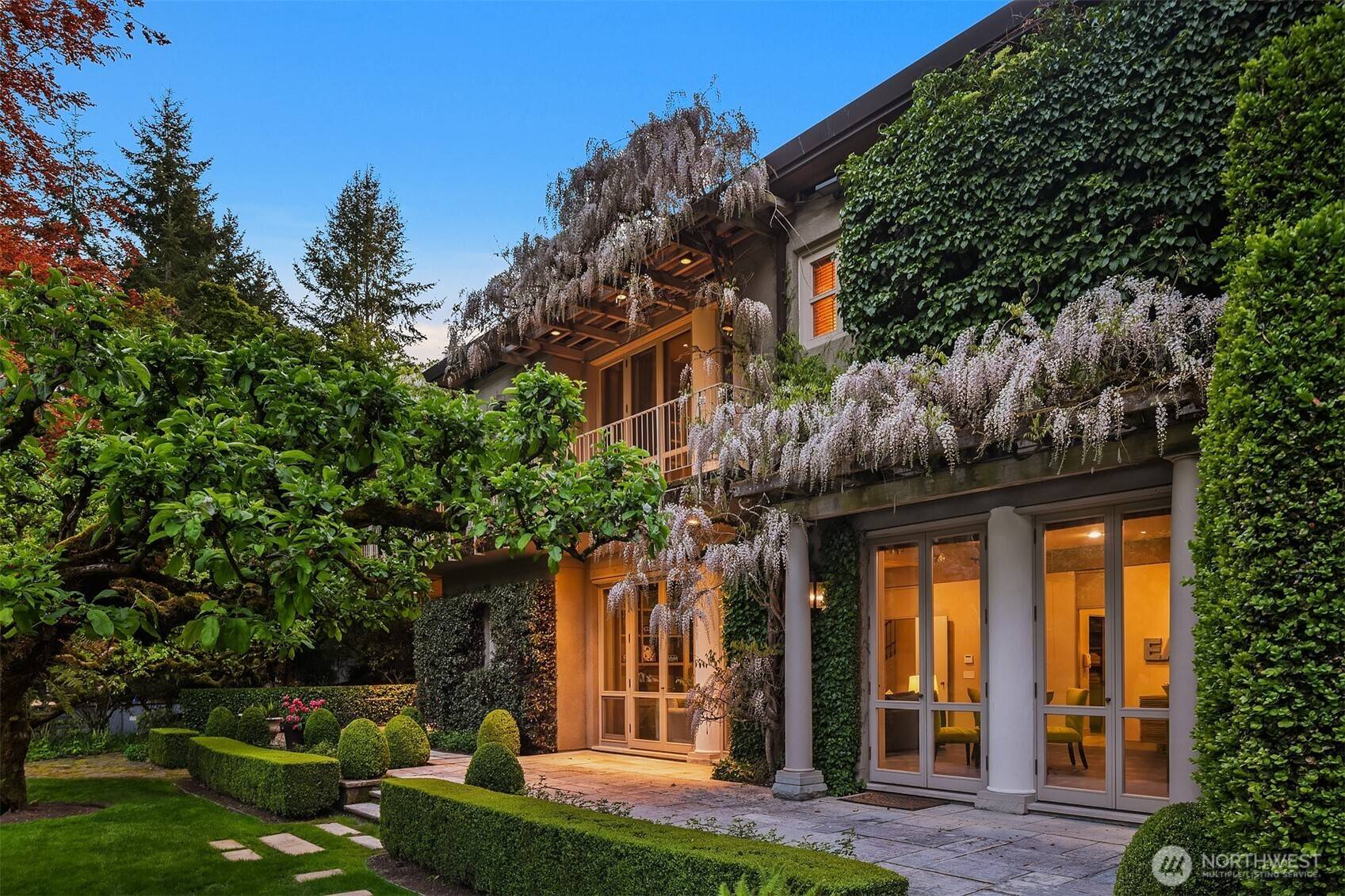 Seattle, WA 98177,107 NW Highland DR