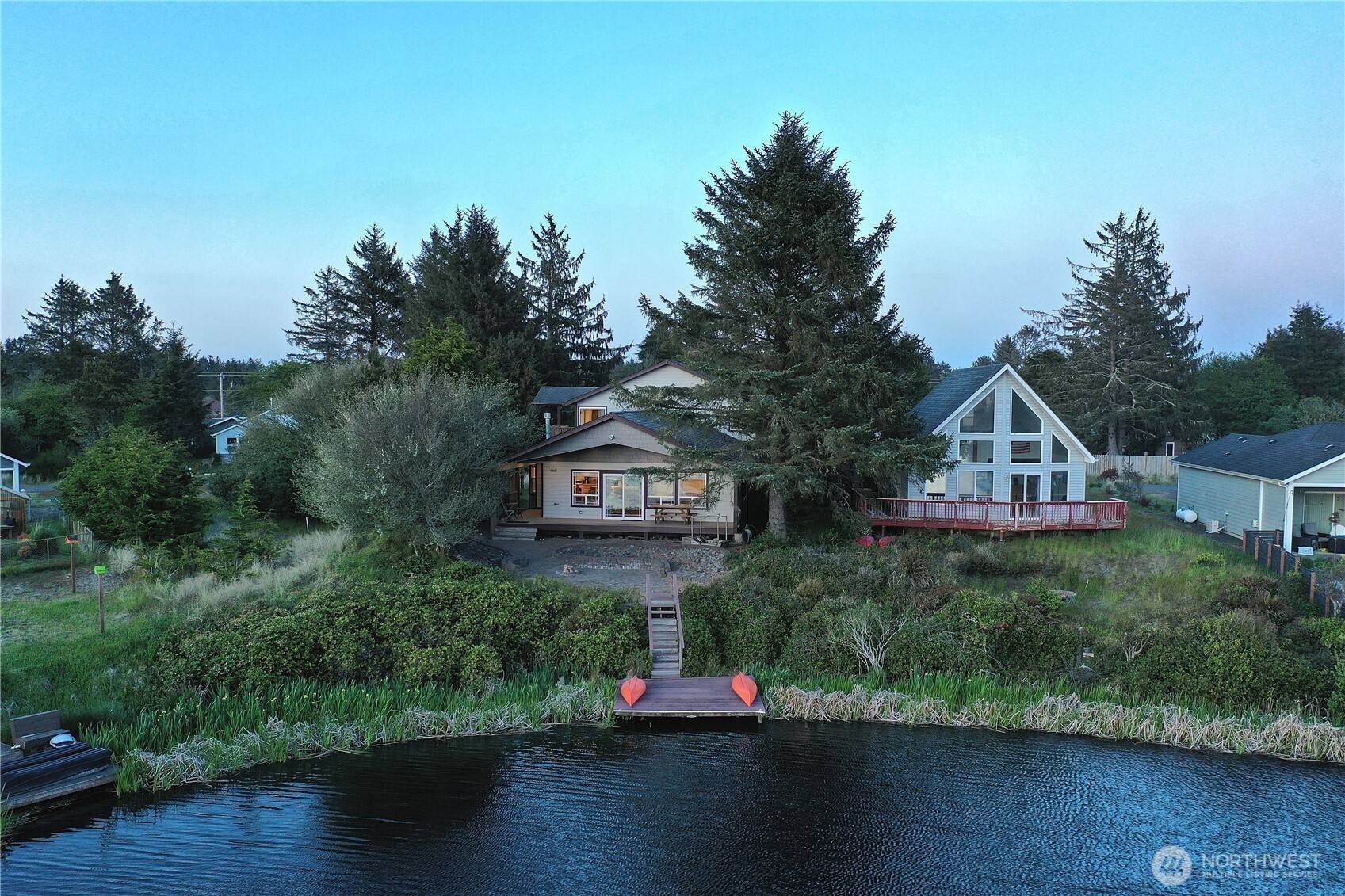 Ocean Shores, WA 98569,137 N Razor Clam DR SW