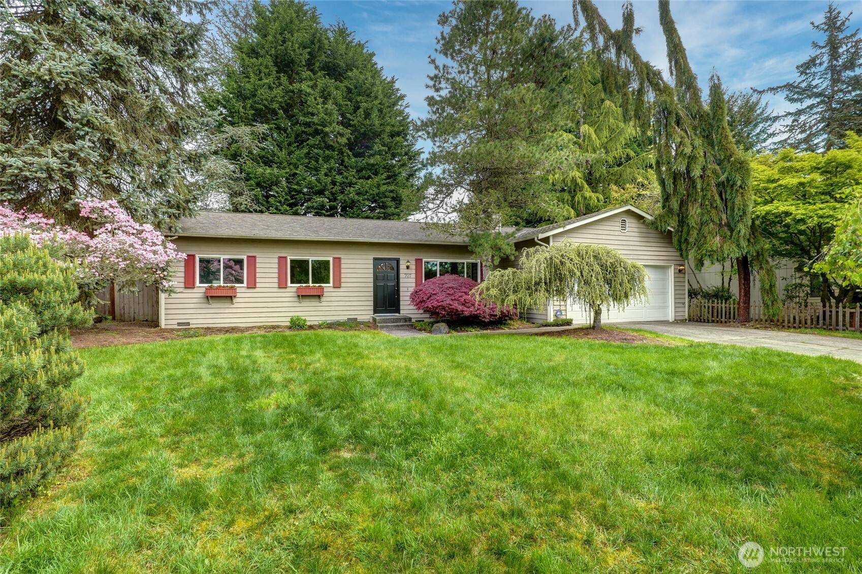 Bothell, WA 98012,707 Harvest RD