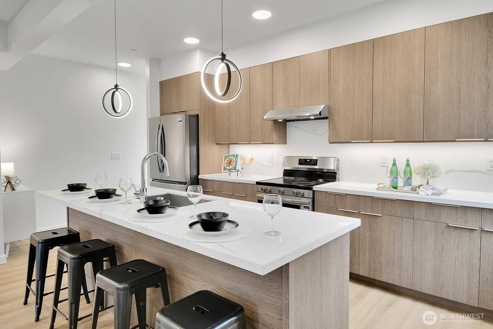 Seattle, WA 98102,261 E Louisa ST