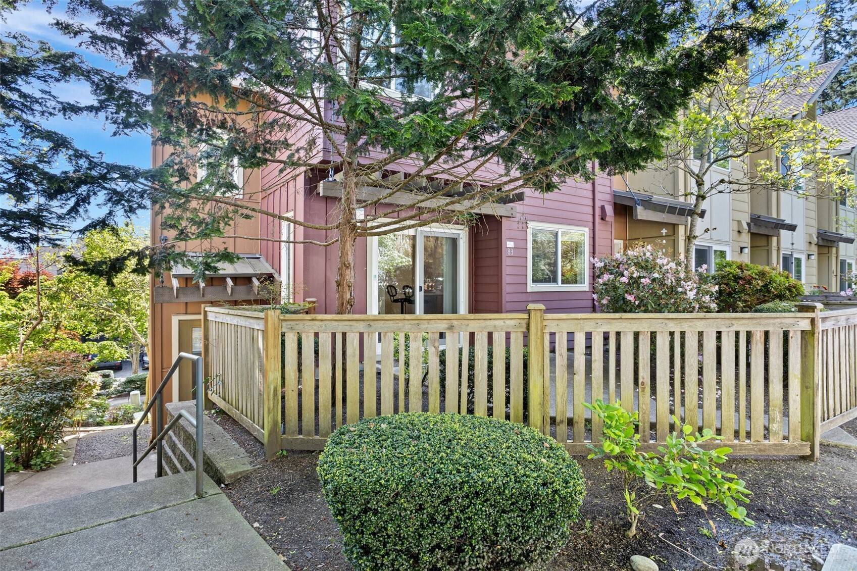 Issaquah, WA 98027,83 Sky Ridge RD NW