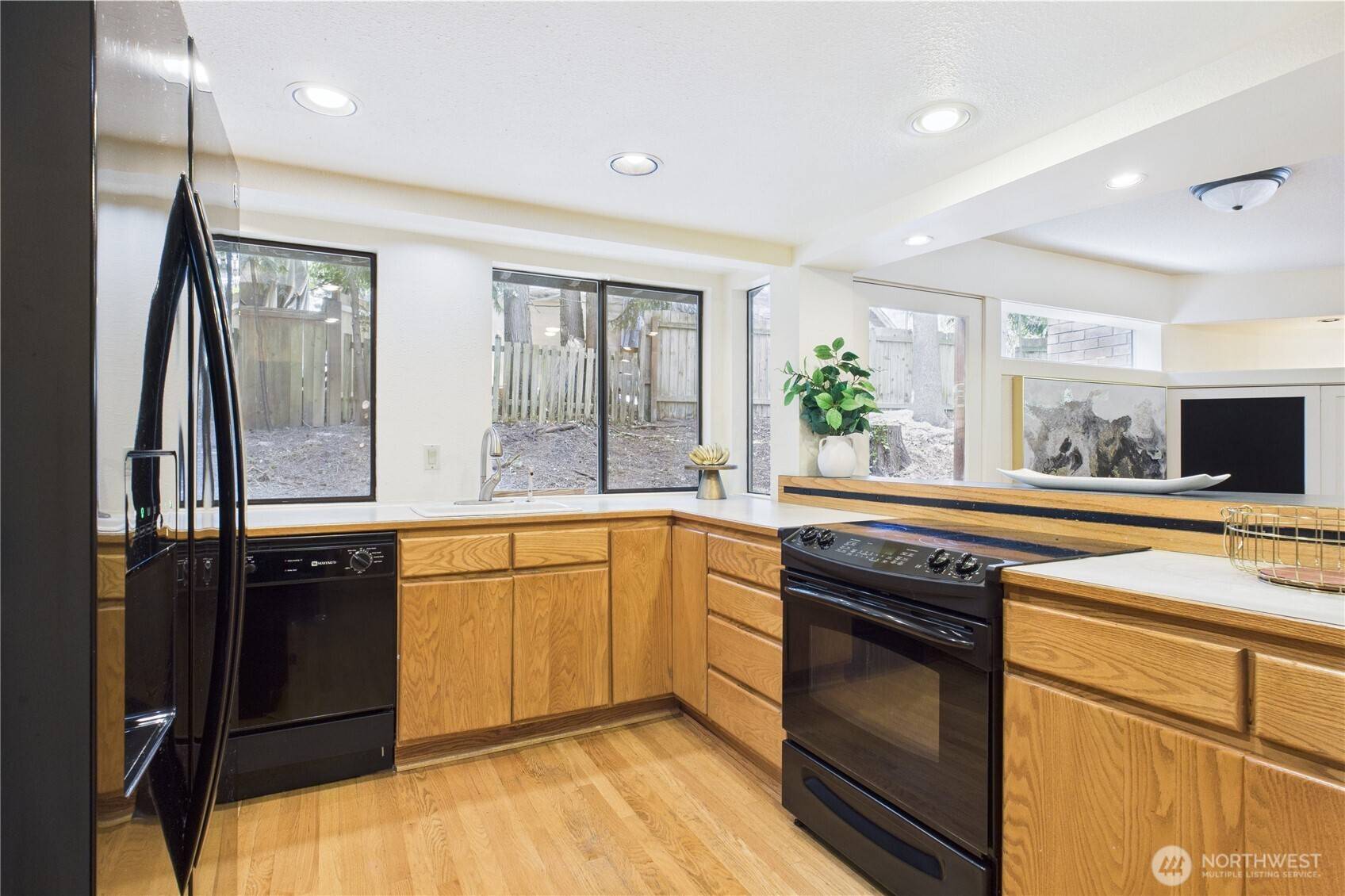 Redmond, WA 98052,2861 W Lake Sammamish Pkwy NE