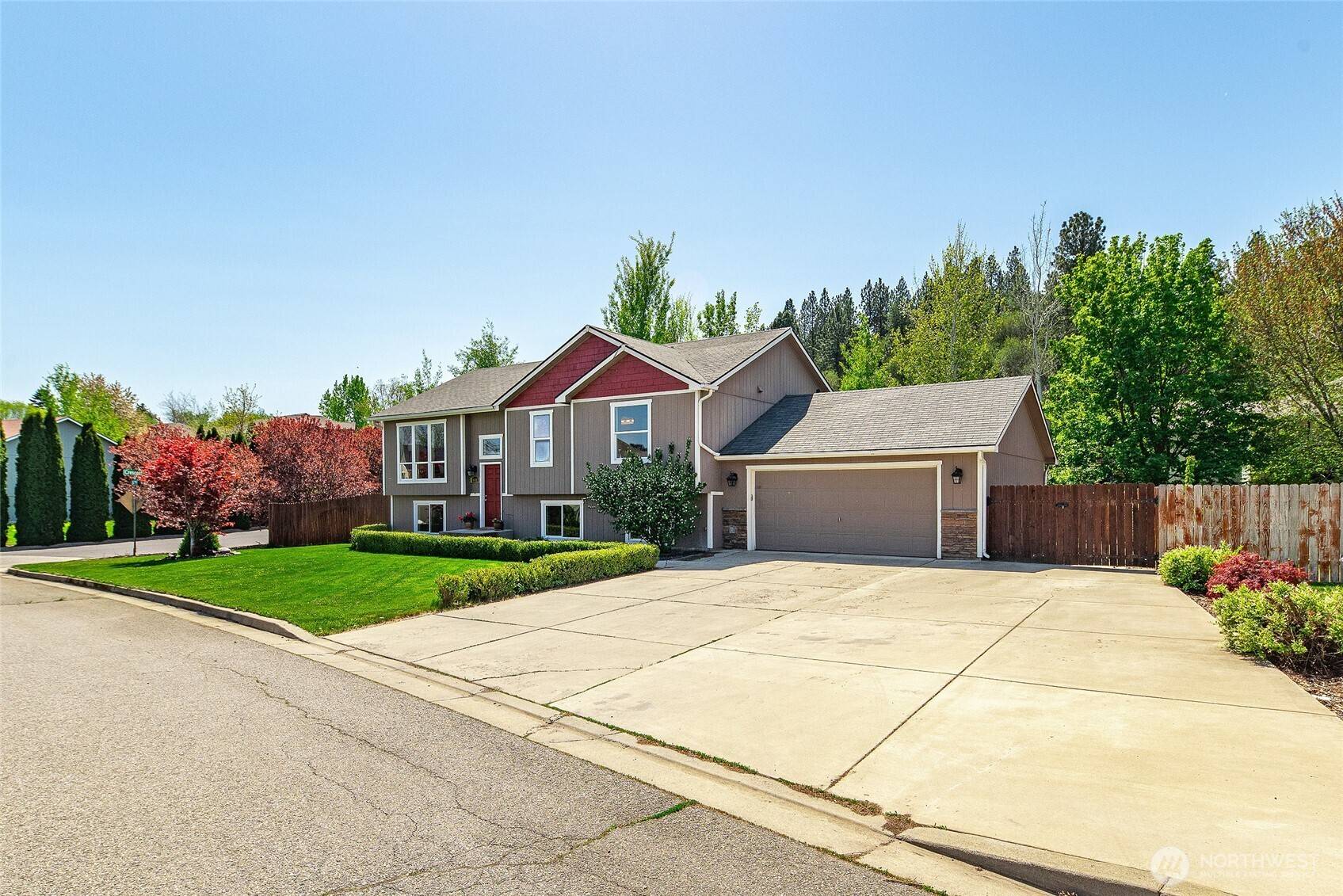 Greenacres, WA 99016,18012 E 11th Ct
