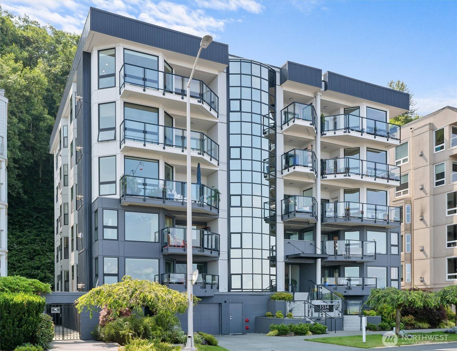 Seattle, WA 98116,1534 Alki AVE SW #502