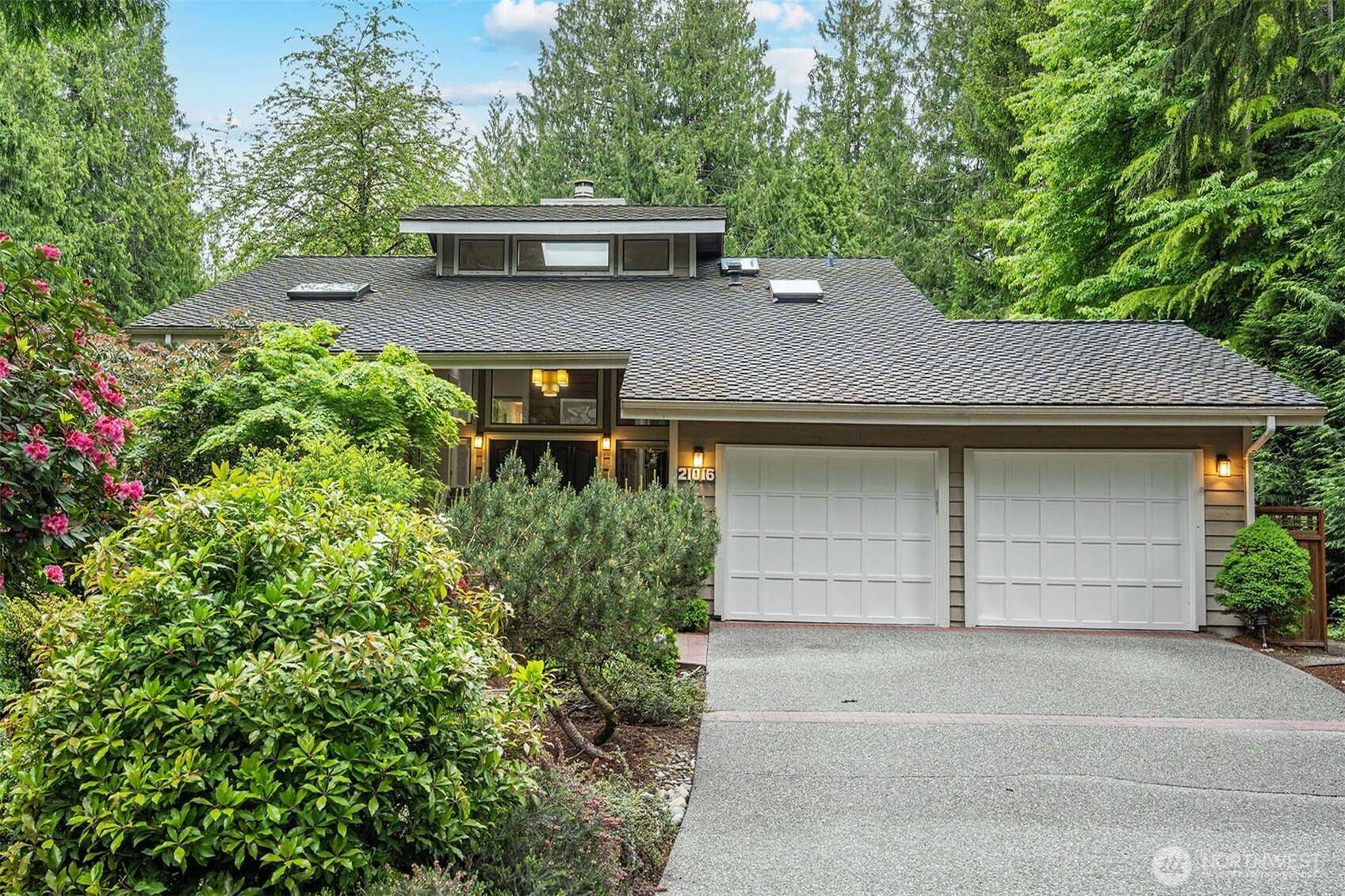 Sammamish, WA 98074,21016 NE 33rd Pl