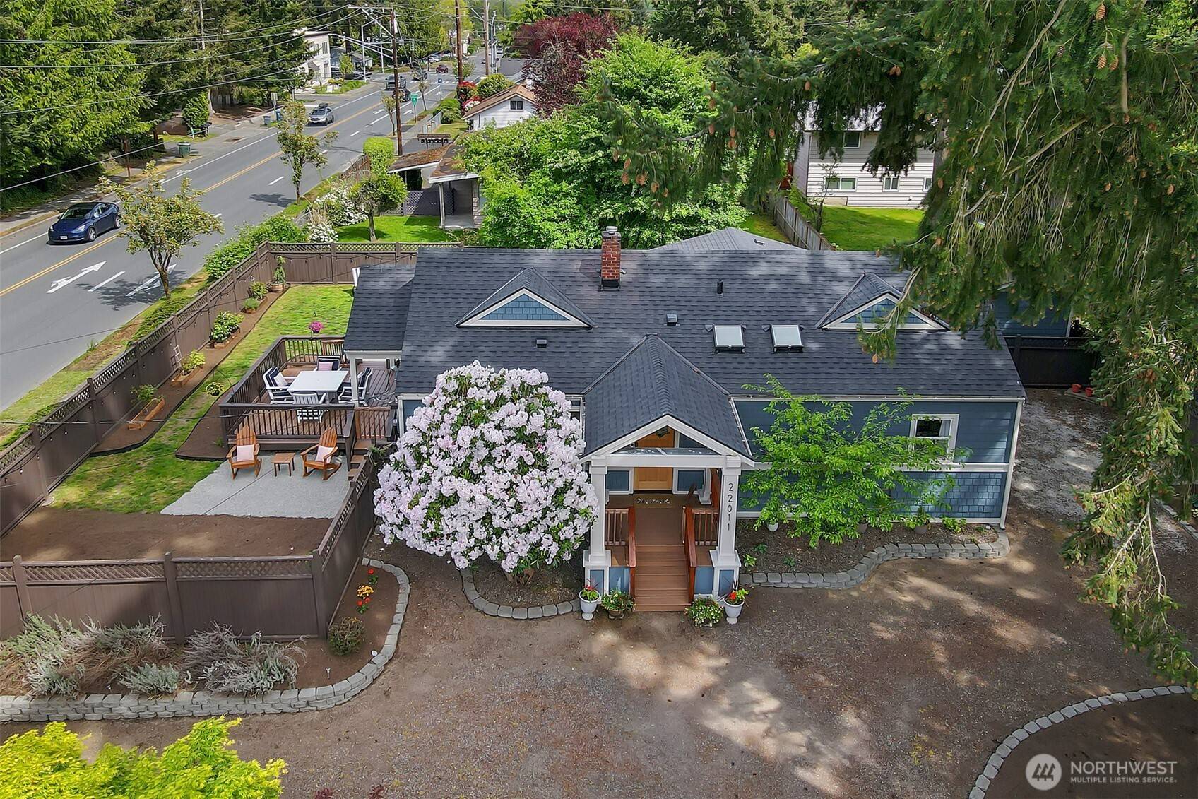 Edmonds, WA 98026,22011 77th PL W