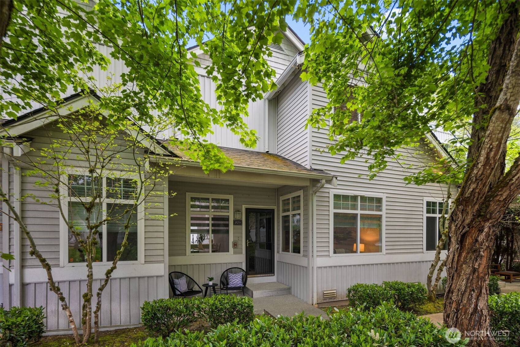 Sammamish, WA 98074,829 232nd PL NE