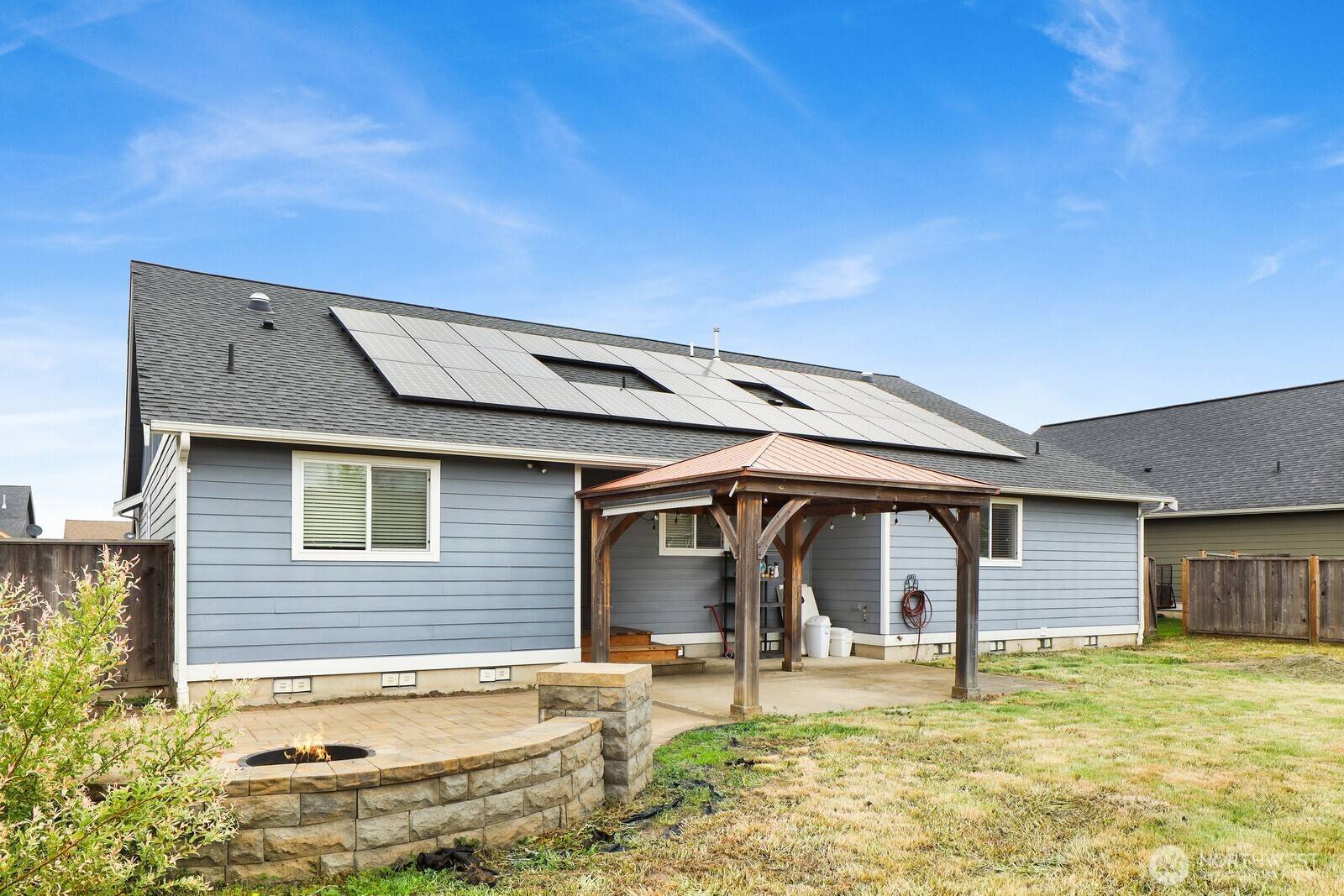 Nooksack, WA 98276,409 Amareen CT