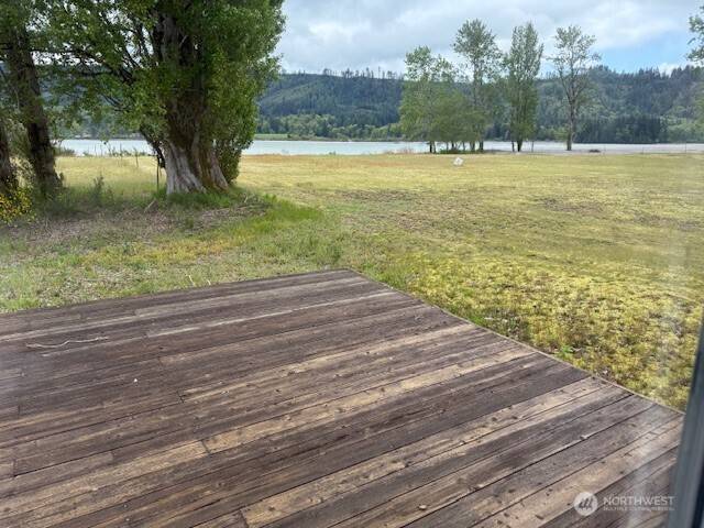 Cathlamet, WA 98612,293 N Welcome Slough RD