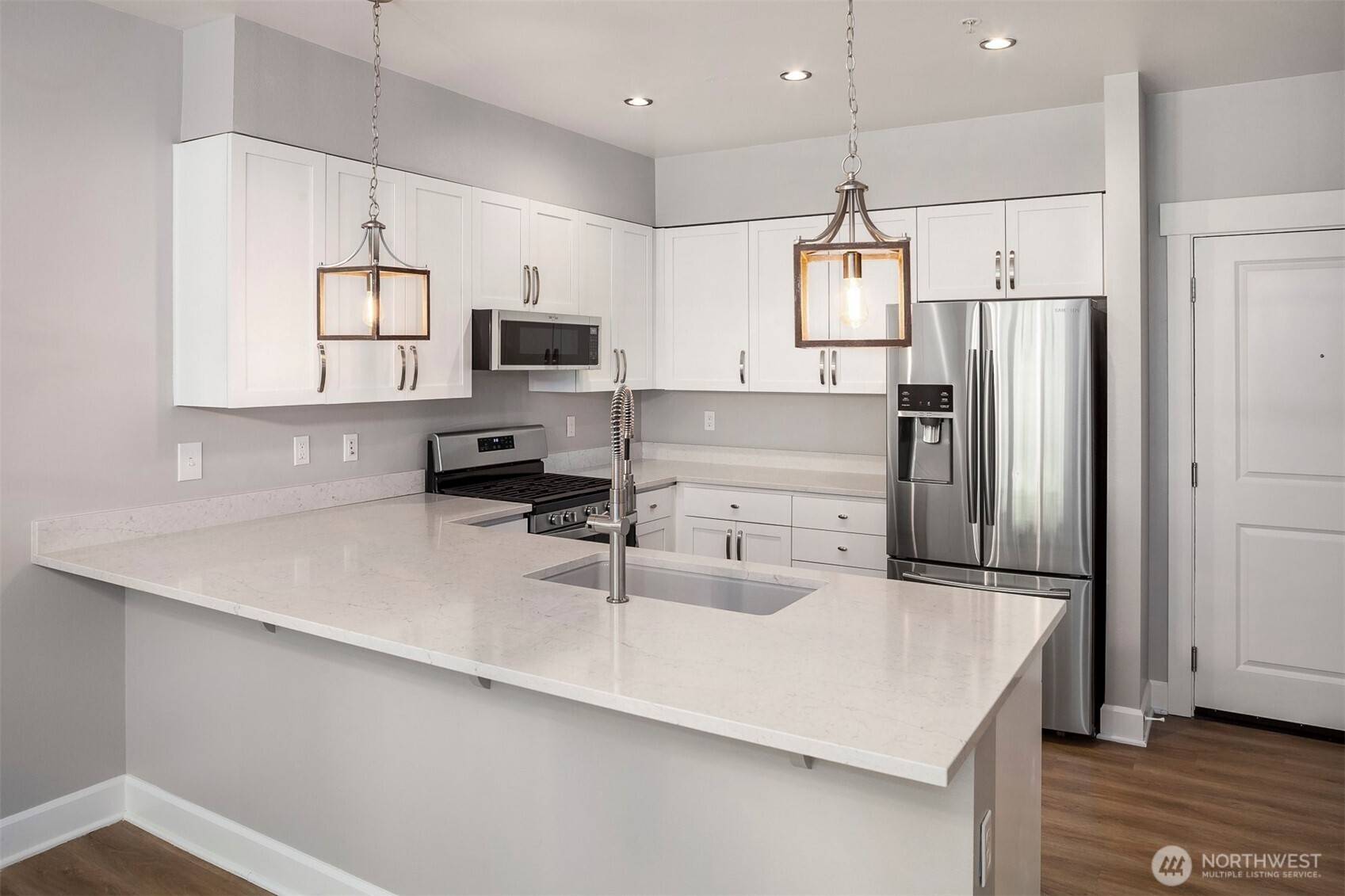 Issaquah, WA 98029,1880 25th AVE NE #209