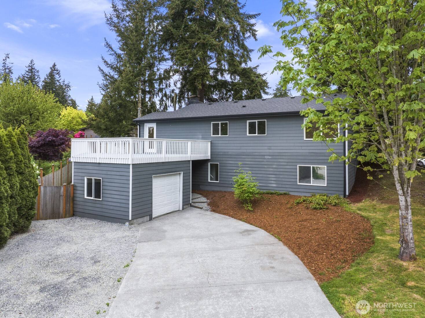 Everett, WA 98208,1002 109th SE