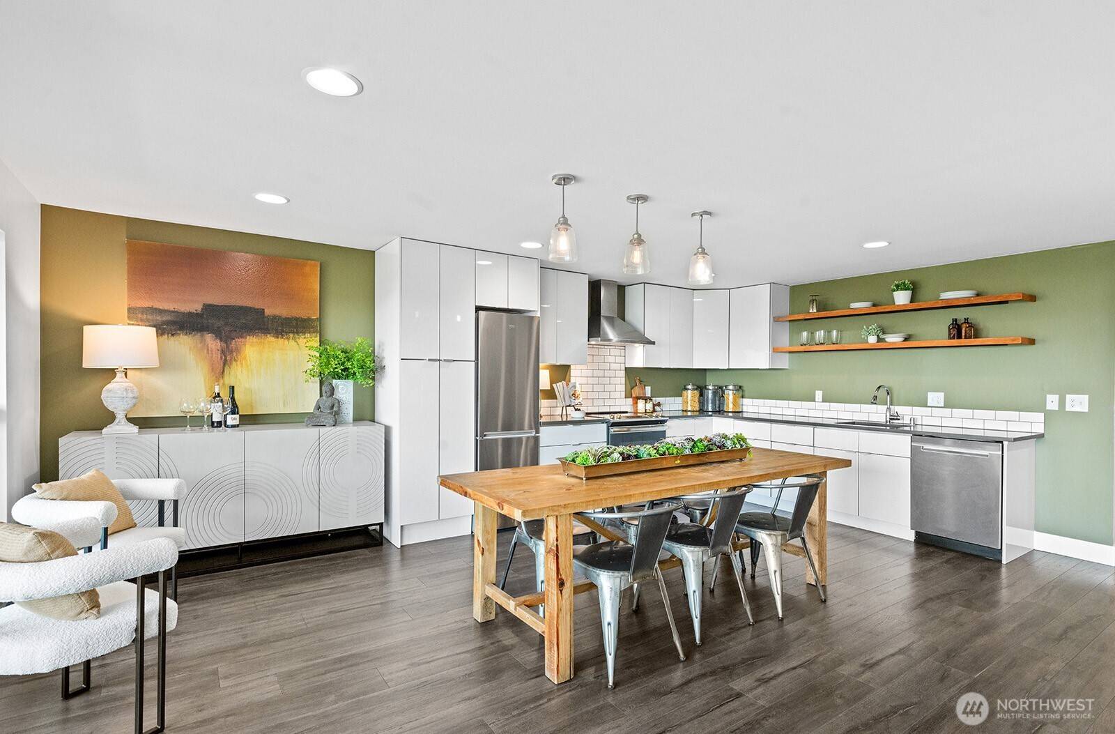 Seattle, WA 98136,5025 California AVE SW #204