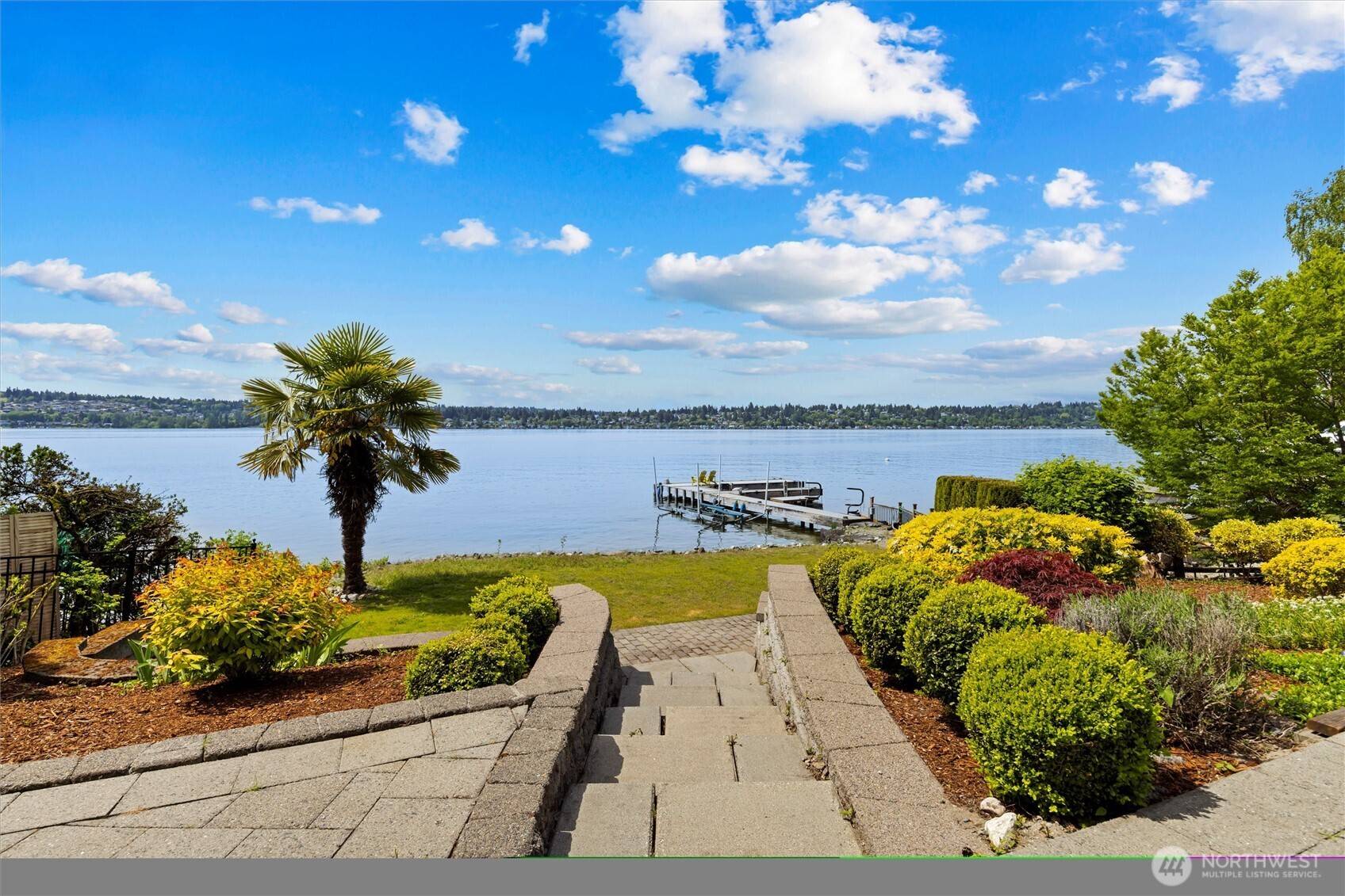 Kirkland, WA 98034,11807 Holmes Point DR NE