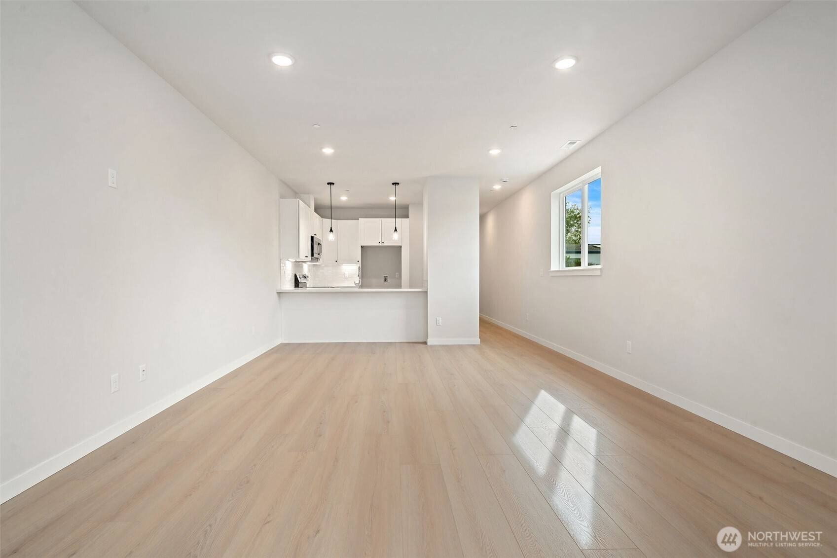 Sequim, WA 98382,669 W Hendrickson #1