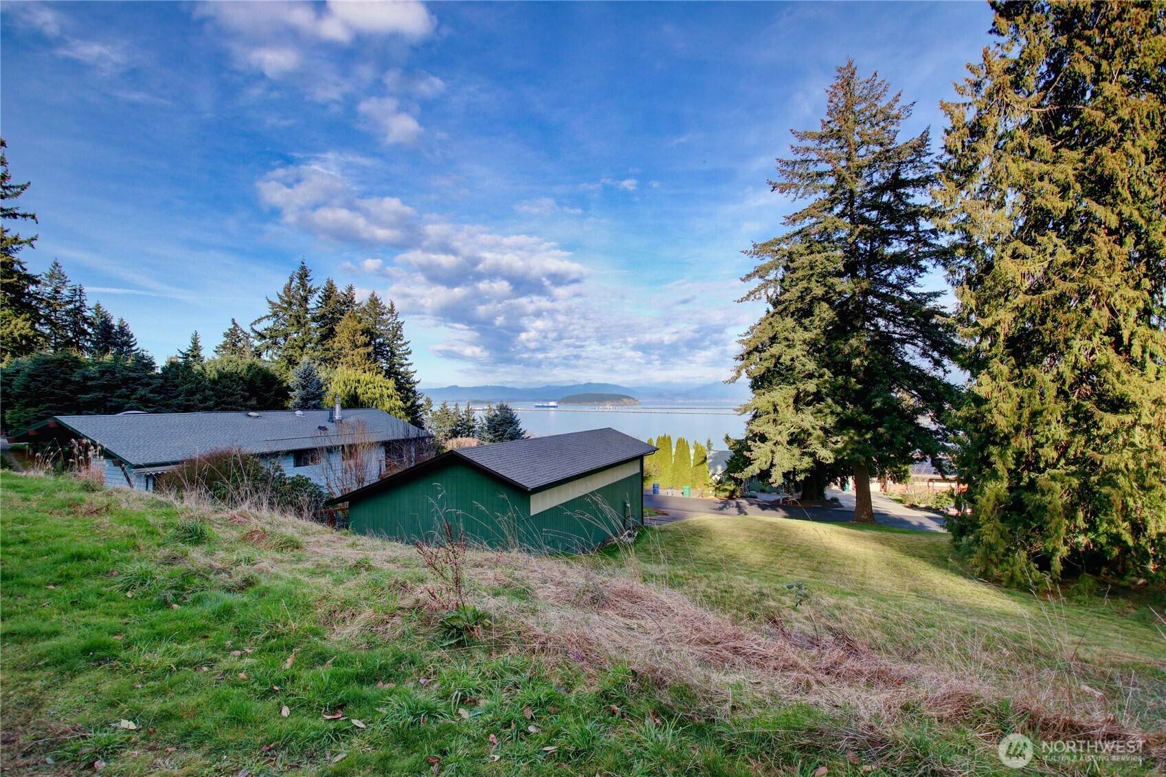 Anacortes, WA 98221,4116 Mitchell DR
