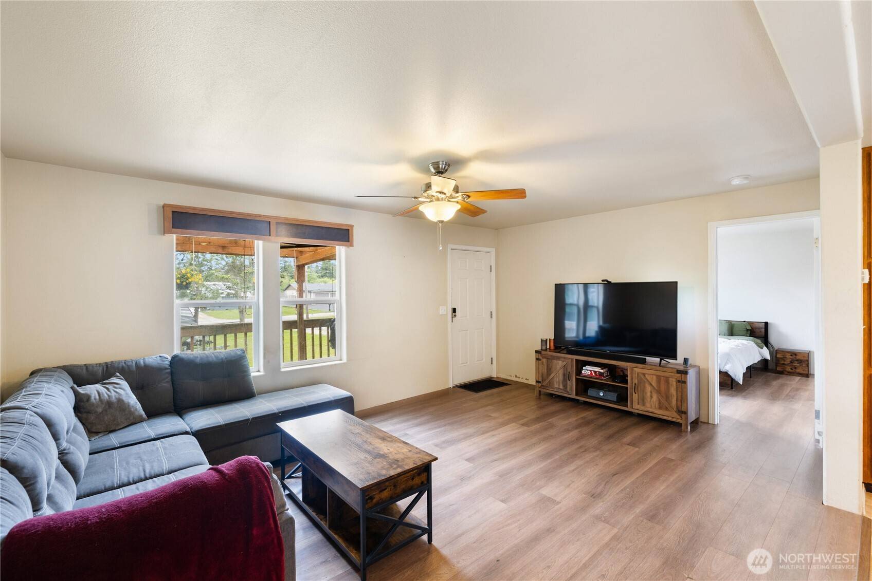 Oak Harbor, WA 98277,964 Donald AVE