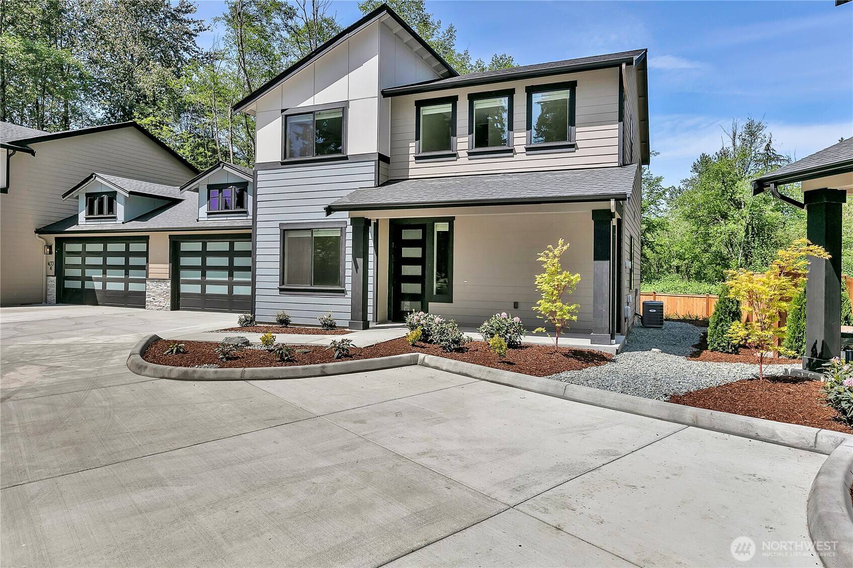 Puyallup, WA 98373,433 43rd AVE SW #B