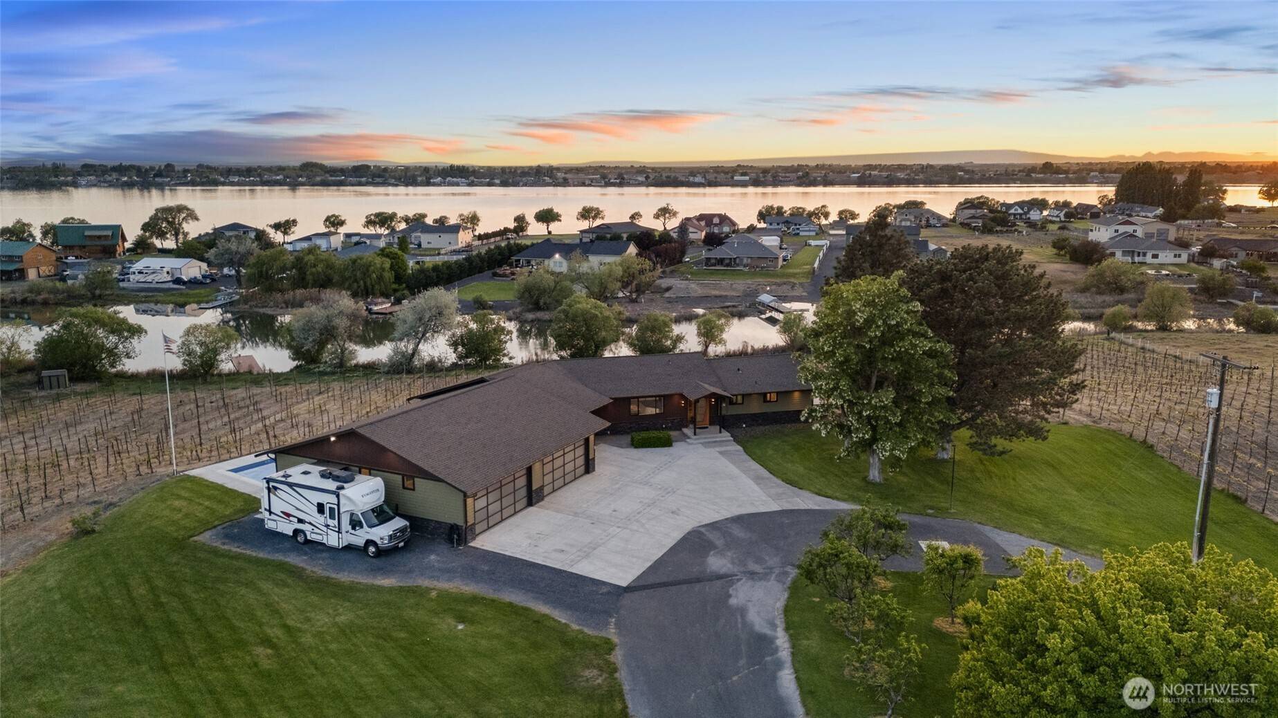 Moses Lake, WA 98837,2776 Elgin RD NE