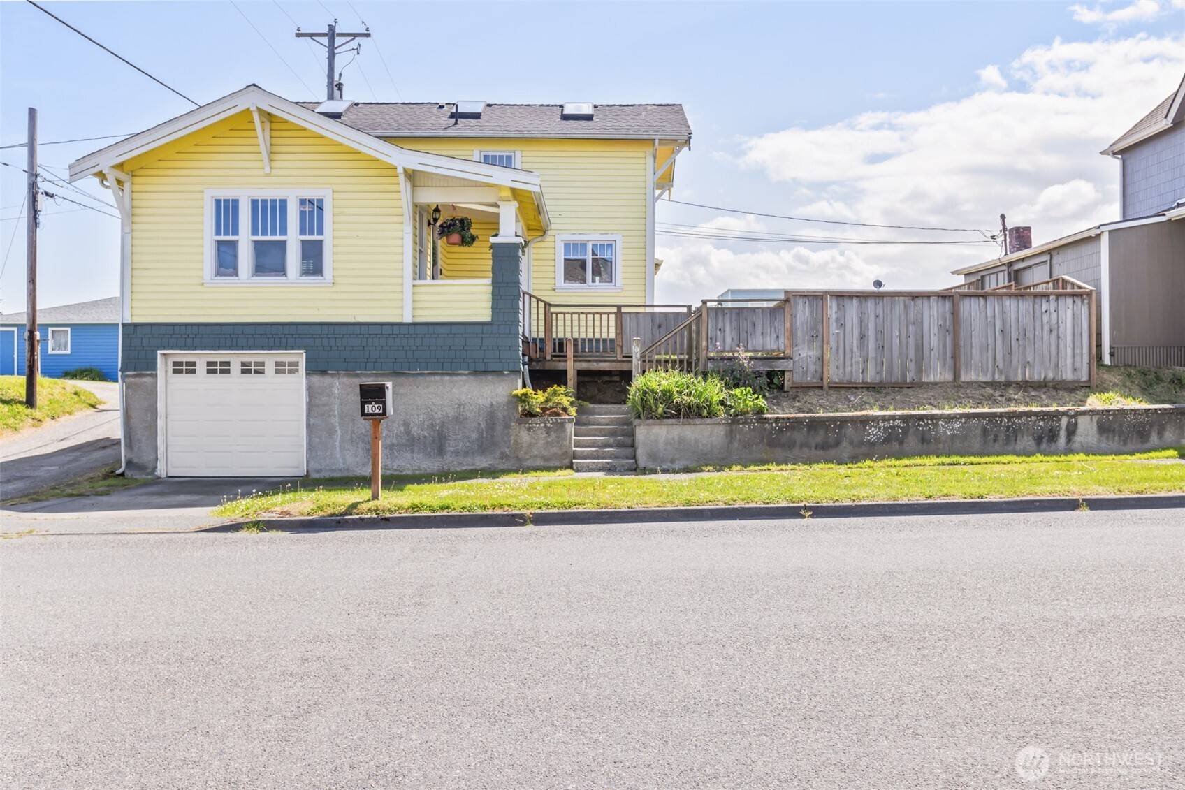 Port Angeles, WA 98362,109 N Vine