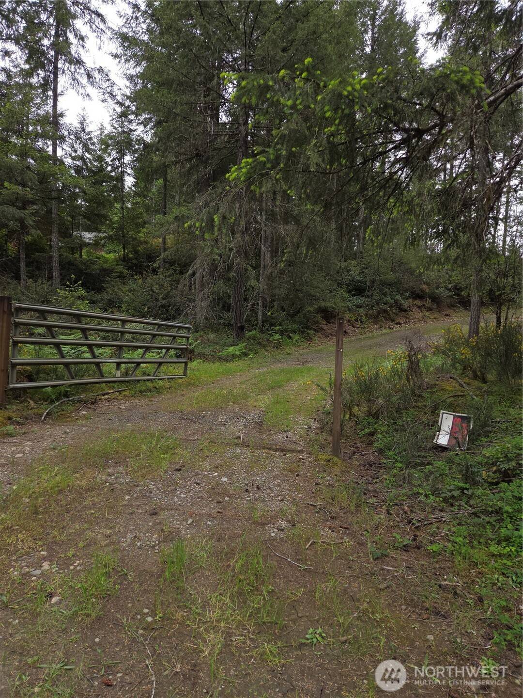 Union, WA 98592,490 E Pinedirosa RD #B