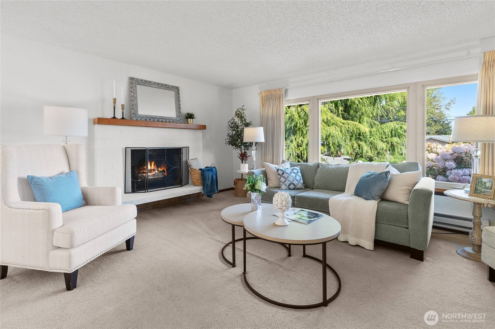 Edmonds, WA 98026,8430 Maple LN